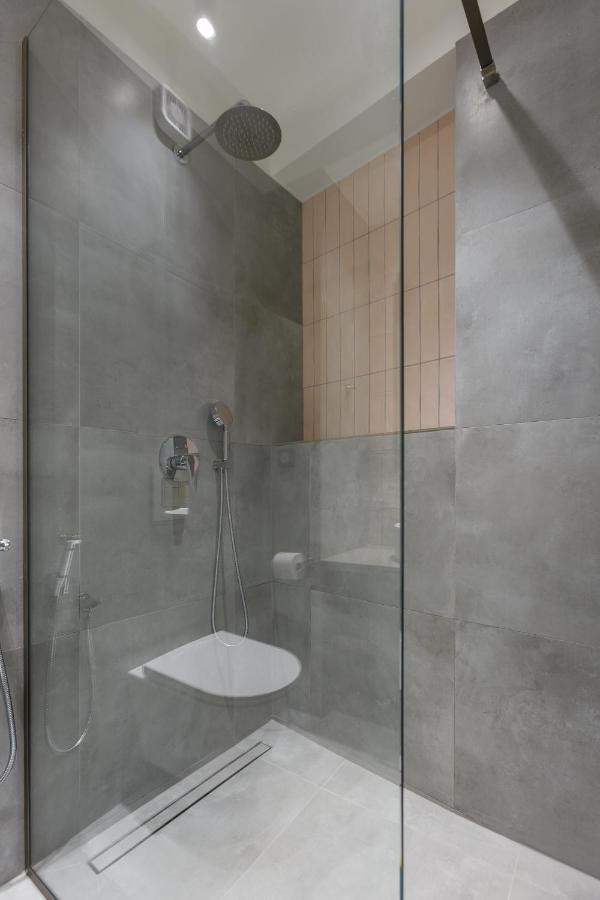 Studio W/King Size Bed Near The Heart Of Kalamata Exterior photo