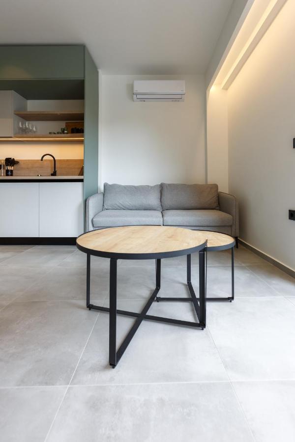 Studio W/King Size Bed Near The Heart Of Kalamata Exterior photo