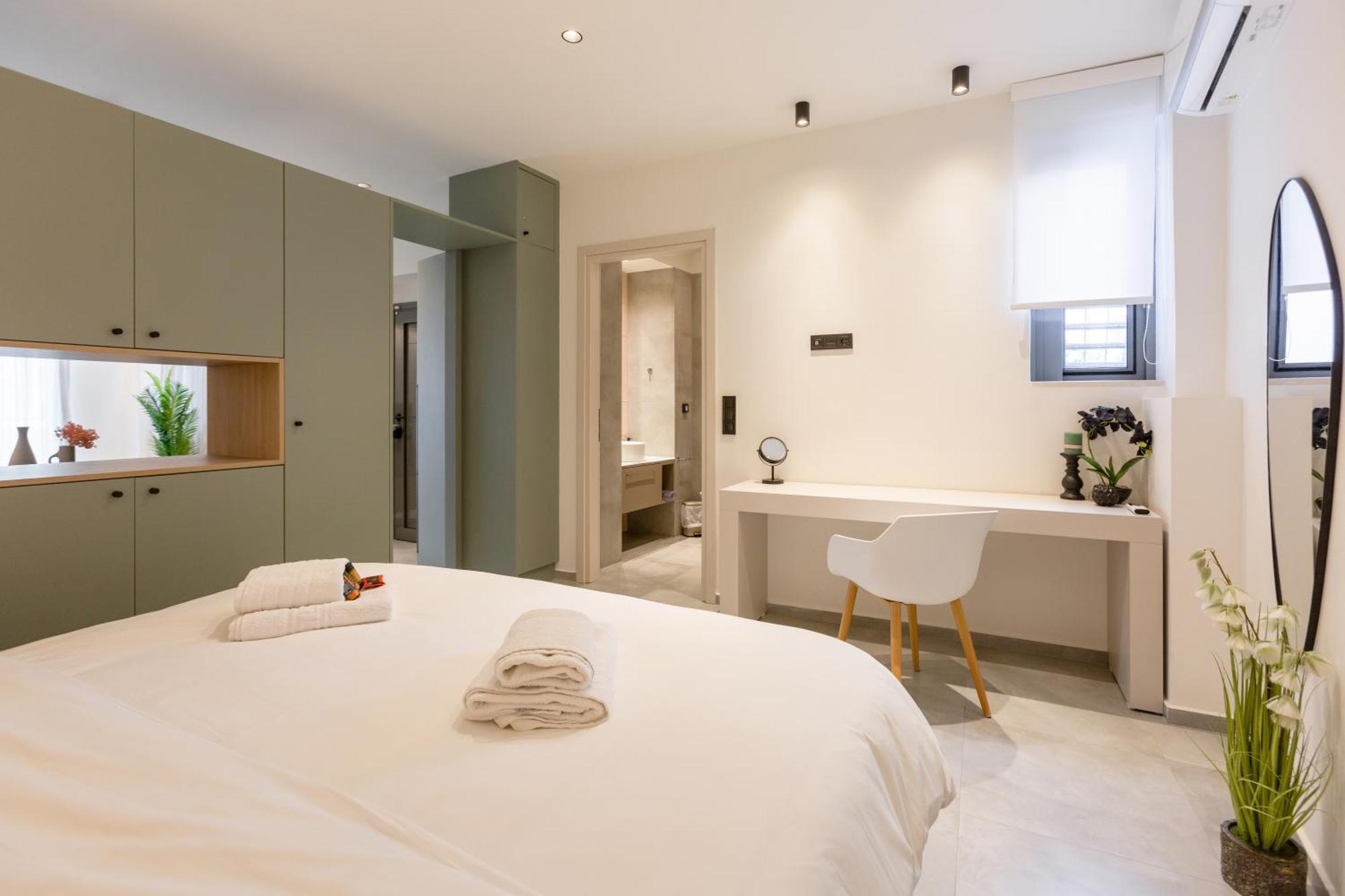 Studio W/King Size Bed Near The Heart Of Kalamata Exterior photo